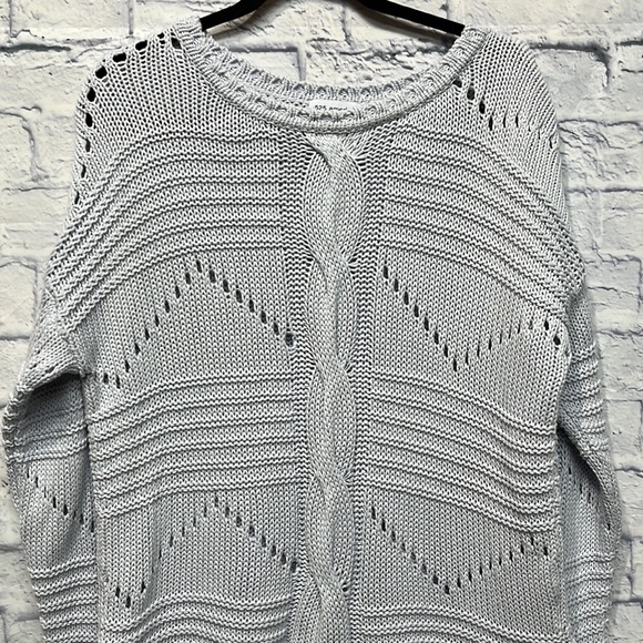 525 America Cable Knit Sweater - Picture 7 of 9